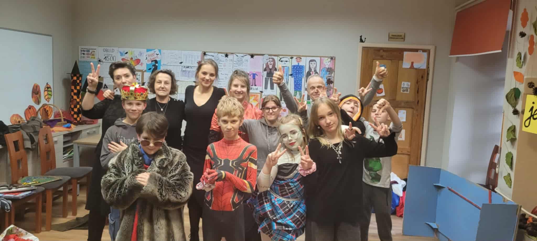 W 80 DNI DOOKOŁA ŚWIATA czyli gdzie jest tata? spektakl w projekcie SŁYSZANI / NIESŁYSZANI